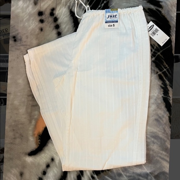 Women’s Old Navy pajama set - Picture 6 of 8